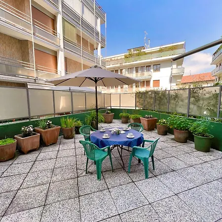 Sailor House Arona