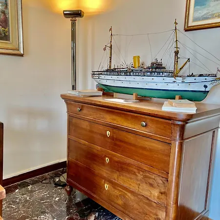 Sailor House *