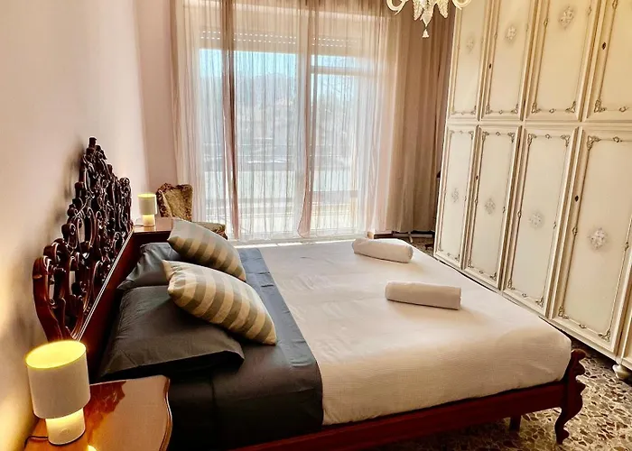 Sailor House 아로나